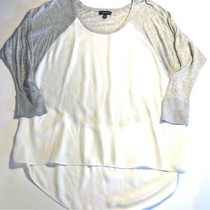 Express White and Gray Relaxed 3/4 Sleeve Tunic